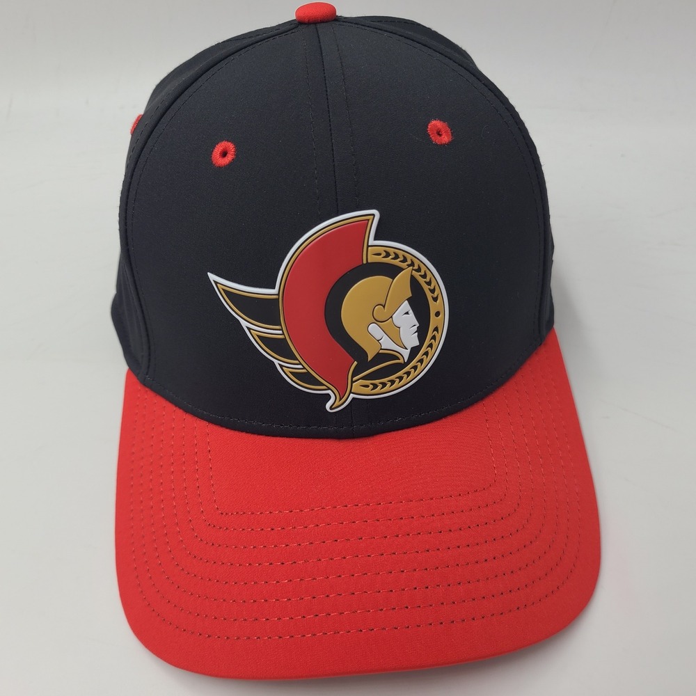 Ottawa Senators Hat Fitted S-M Fanatics Black Red NHL Hockey Logo Casual Men